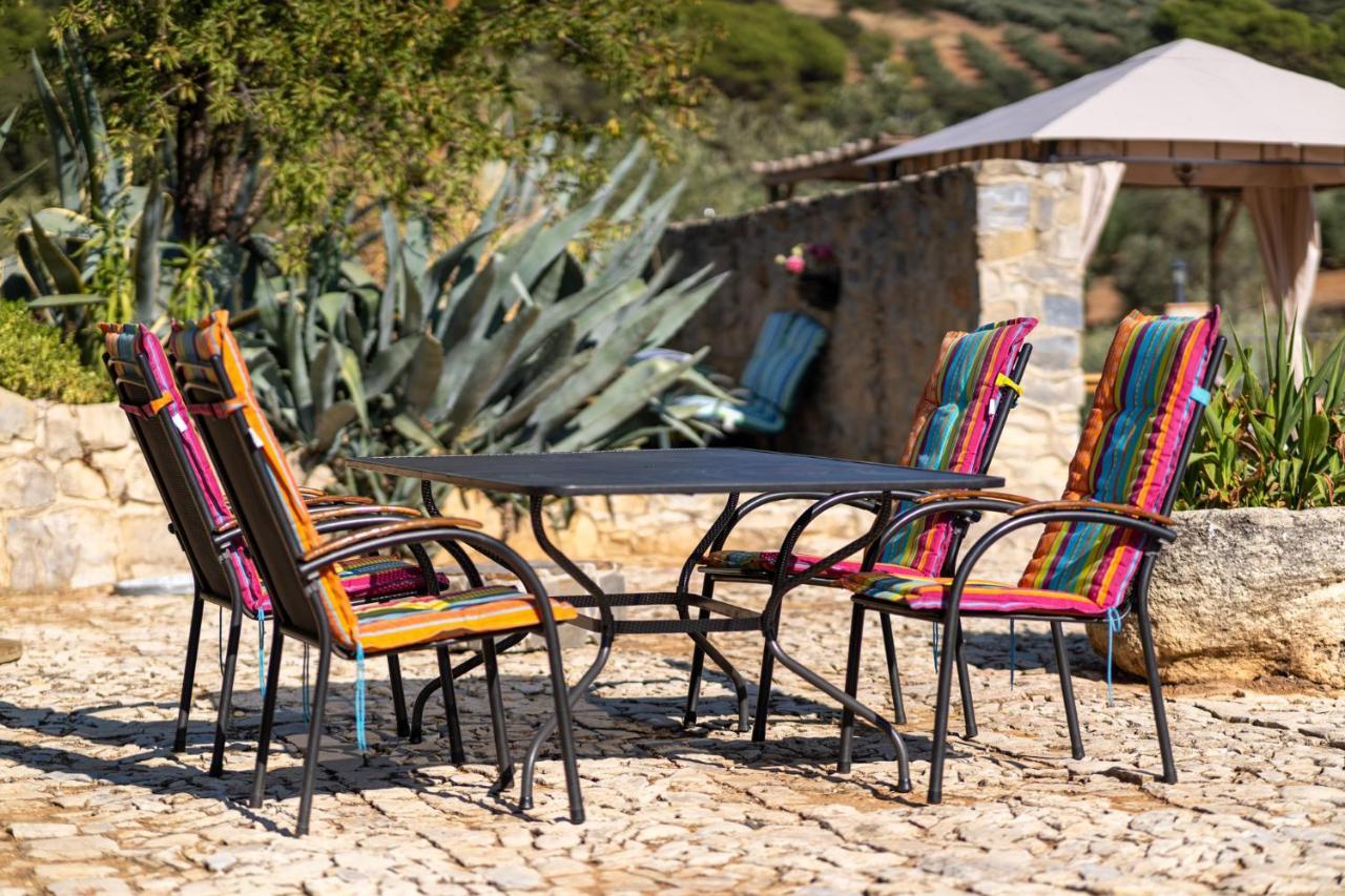 Hacienda La Buena Vida B&B En Appartementen Algarinejo Buitenkant foto