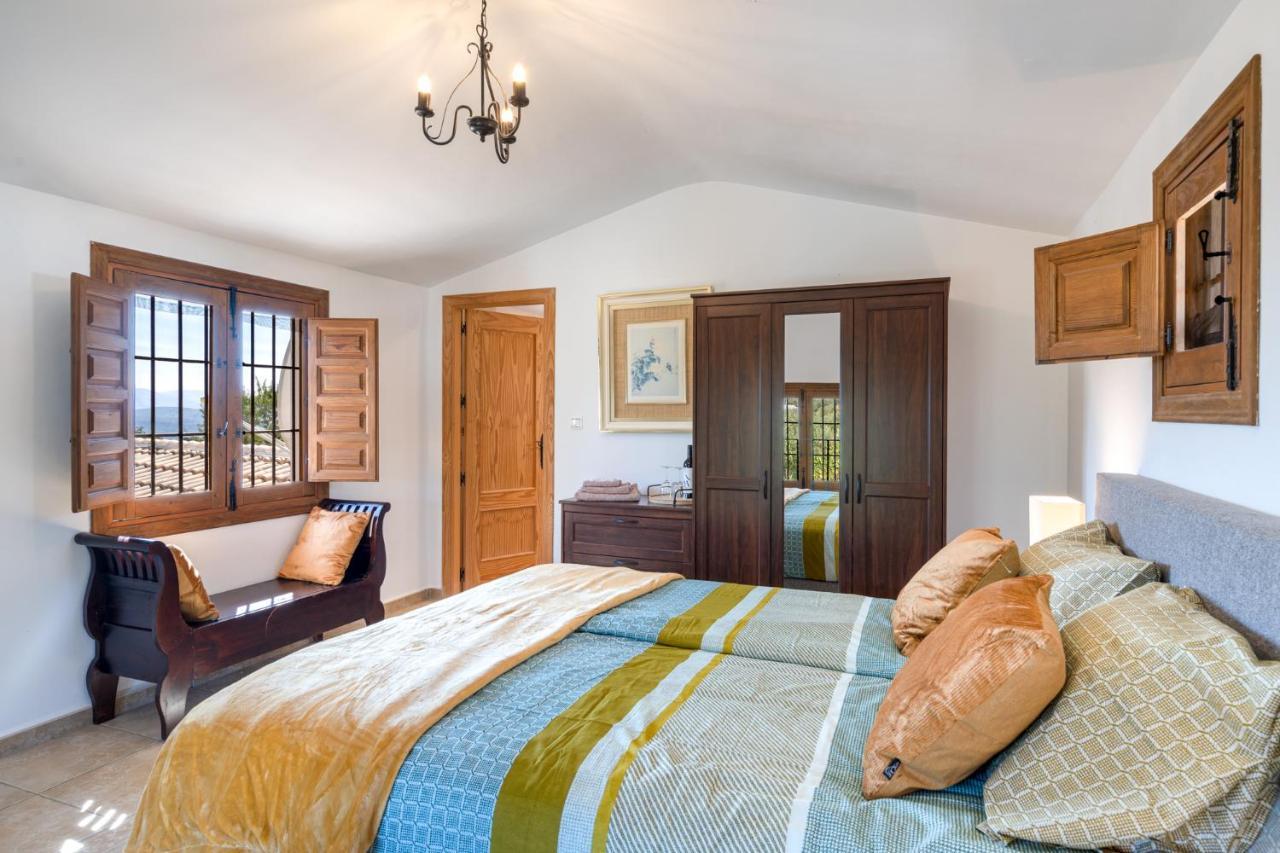 Hacienda La Buena Vida B&B En Appartementen Algarinejo Buitenkant foto