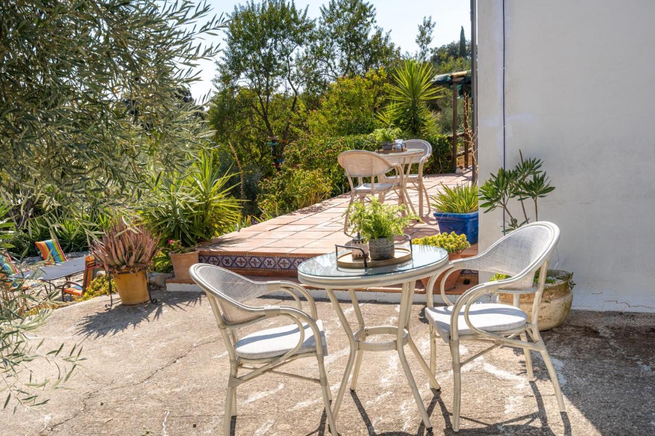 Hacienda La Buena Vida B&B En Appartementen Algarinejo Buitenkant foto